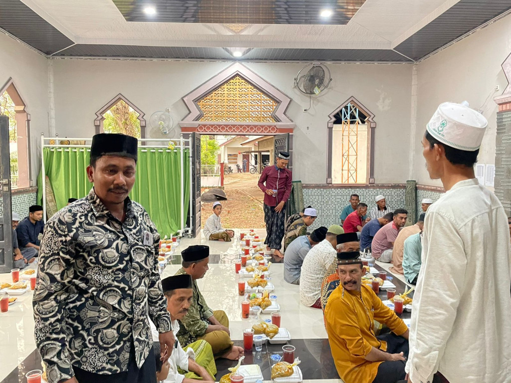 Kegiatan Buka Puasa Bersama Masyarakat Gampong Cot Leuot Tahun 2024.